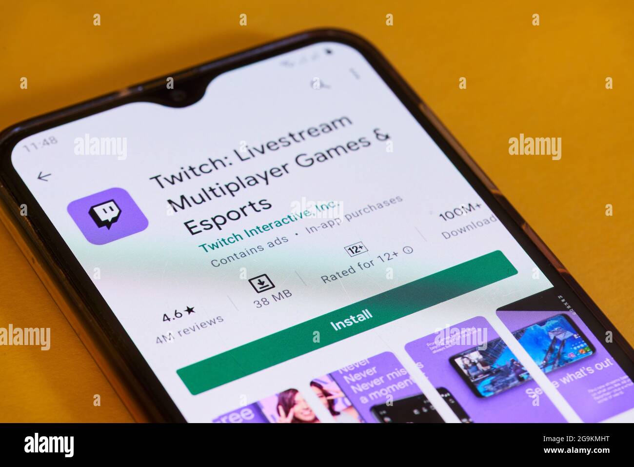 Taschkent, Usbekistan - 6. Juli 2021: Twitch-App suchen und auf das Smartphone herunterladen. Beliebter Video-Live-Streaming-Service. Twitch - Videospiel Stockfoto