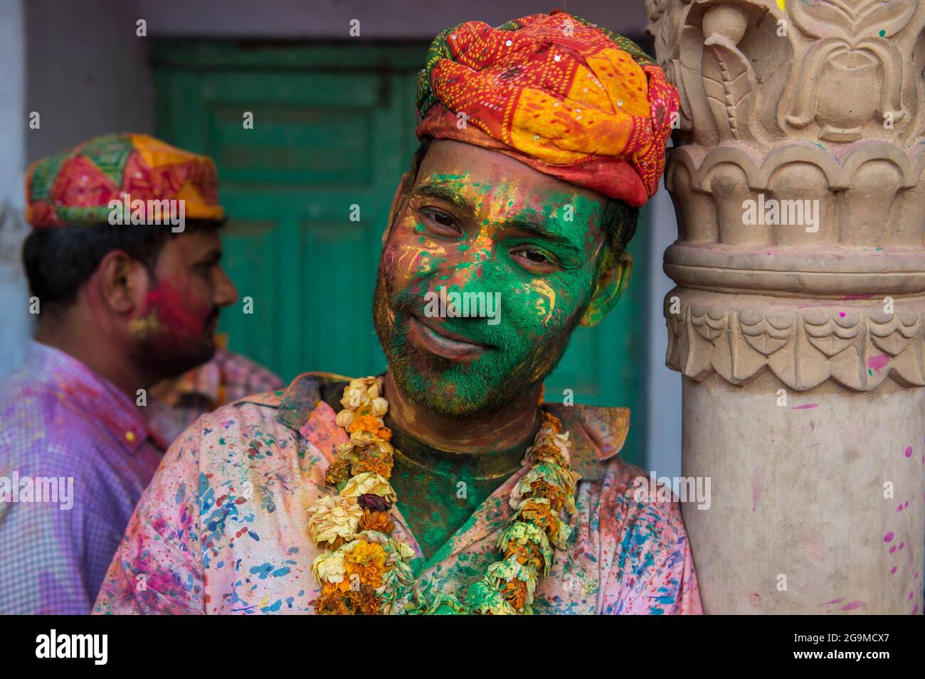 Lathmar Holi Nachtschwärmer, Nandgaon Stockfoto