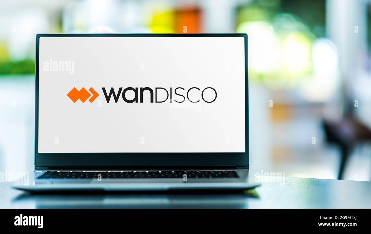 POZNAN, POL - 12. JUN 2021: Laptop-Computer mit Logo von WANdisco, einem öffentlichen Softwareunternehmen, das sich auf den Bereich Distributed Computing spezialisiert hat Stockfoto