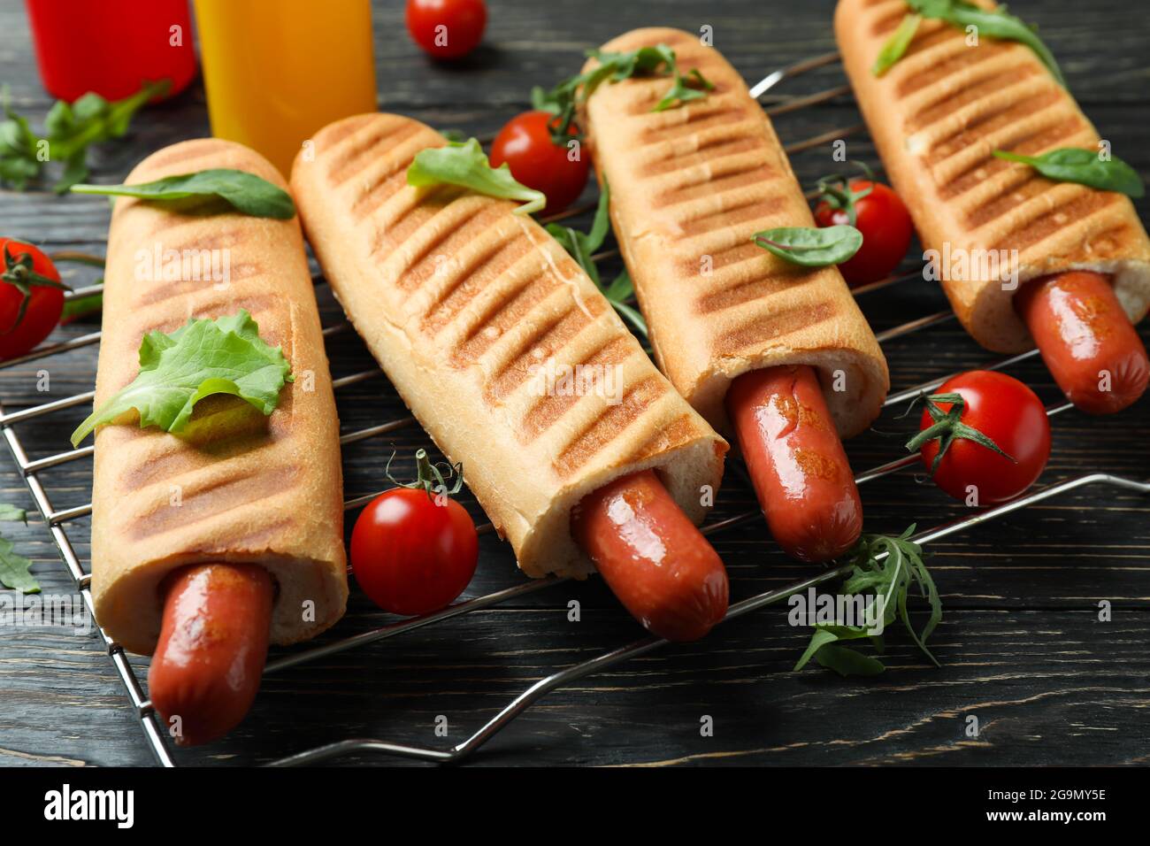 Konzept von schmackhaftem Essen mit französischem Hot Dog Stockfoto