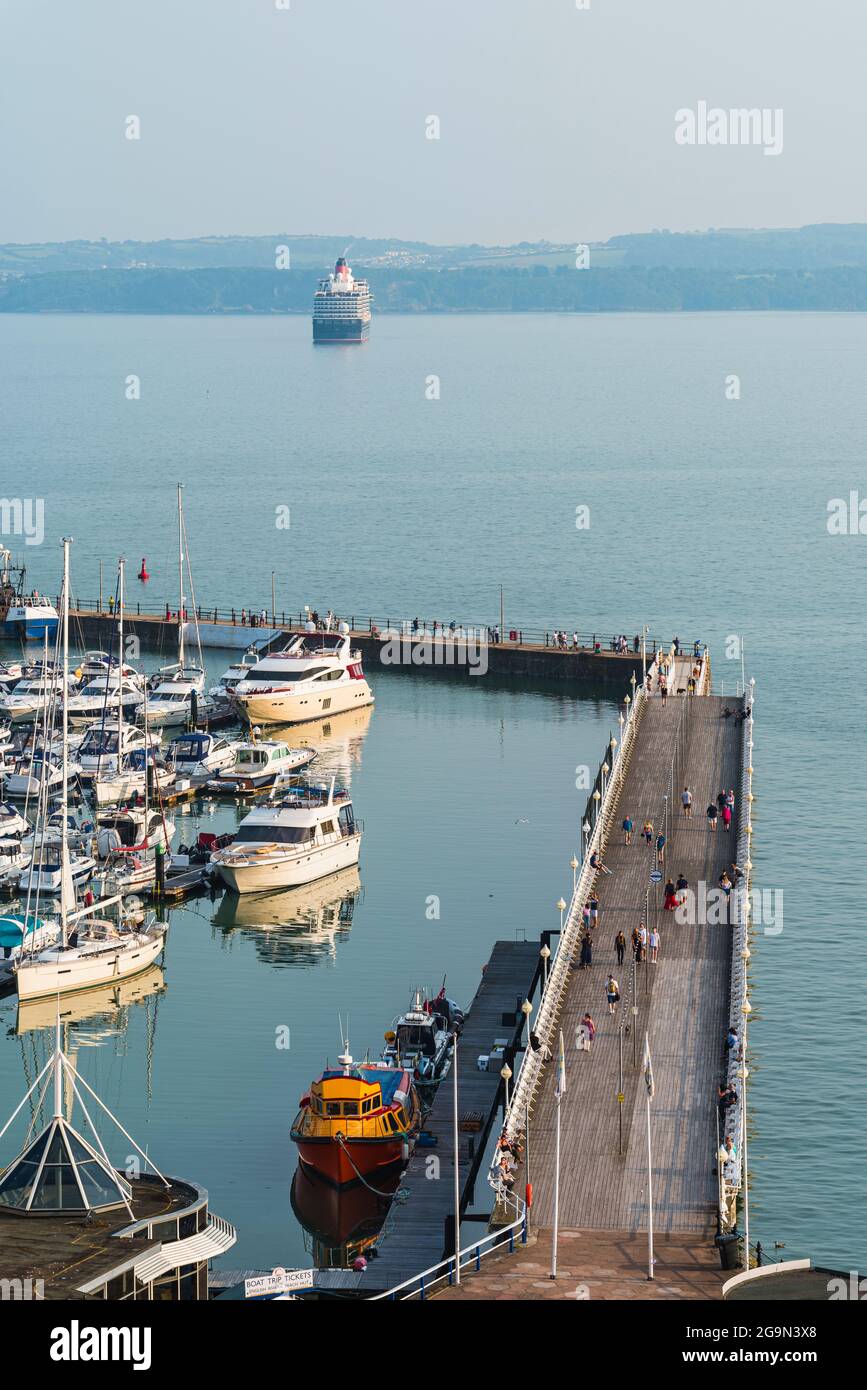 Blick auf den Princess Pier in Torquay, Devon, England Stockfoto