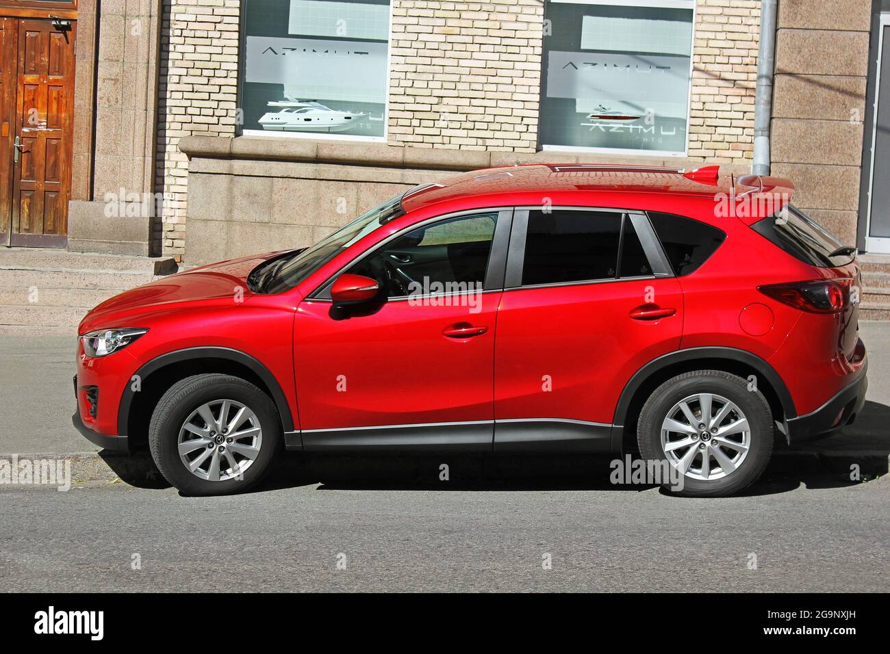 Kiew, Ukraine - 10. Juni 2017: Red Mazda CX-5 in der Stadt Stockfoto