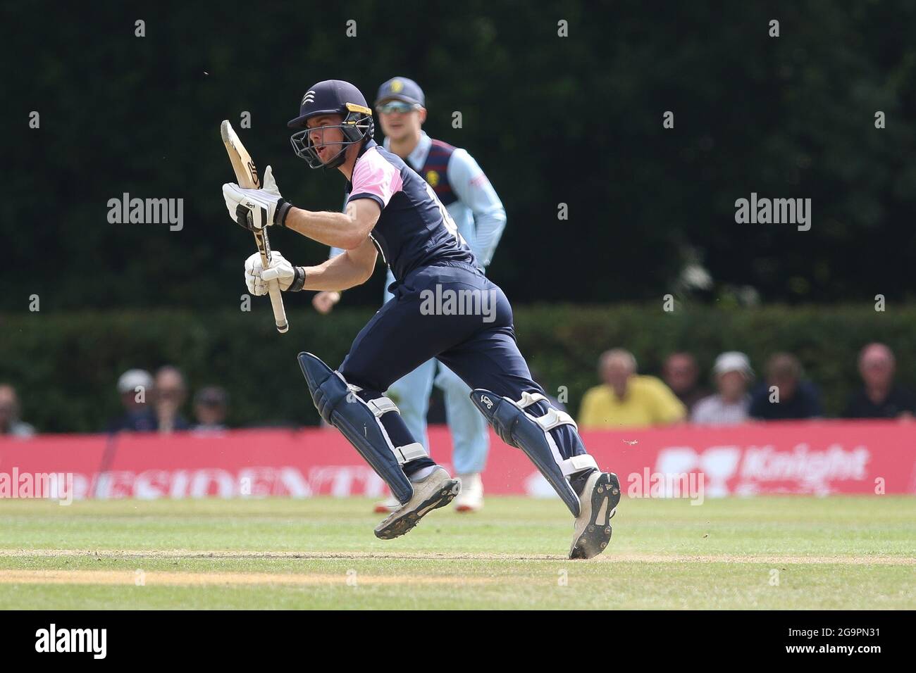 RADLETT, GROSSBRITANNIEN. 27. JULI Robbie White von Middlesex Fledermäuse während des Royal London One Day Cup-Spiels zwischen Middlesex County Cricket Club und Durham County Cricket Club in Cobden Hill, Radlett am Dienstag, 27. Juli 2021. (Kredit: Will Matthews | MI News) Kredit: MI News & Sport /Alamy Live News Stockfoto