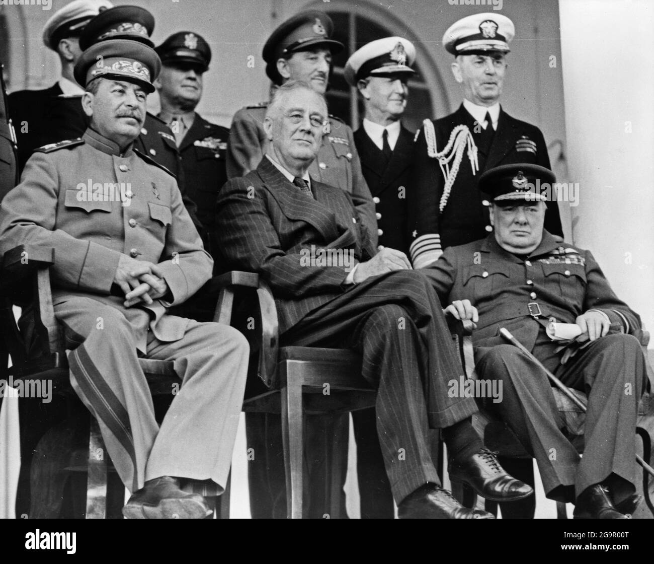 TEHERAN, IRAN - 28. November - 01. Dezember 1943 - Gruppenportrait der "Großen drei" (Stalin, Roosevelt und Churchill) auf der Teheraner Konferenz 1943. Fr. Stockfoto