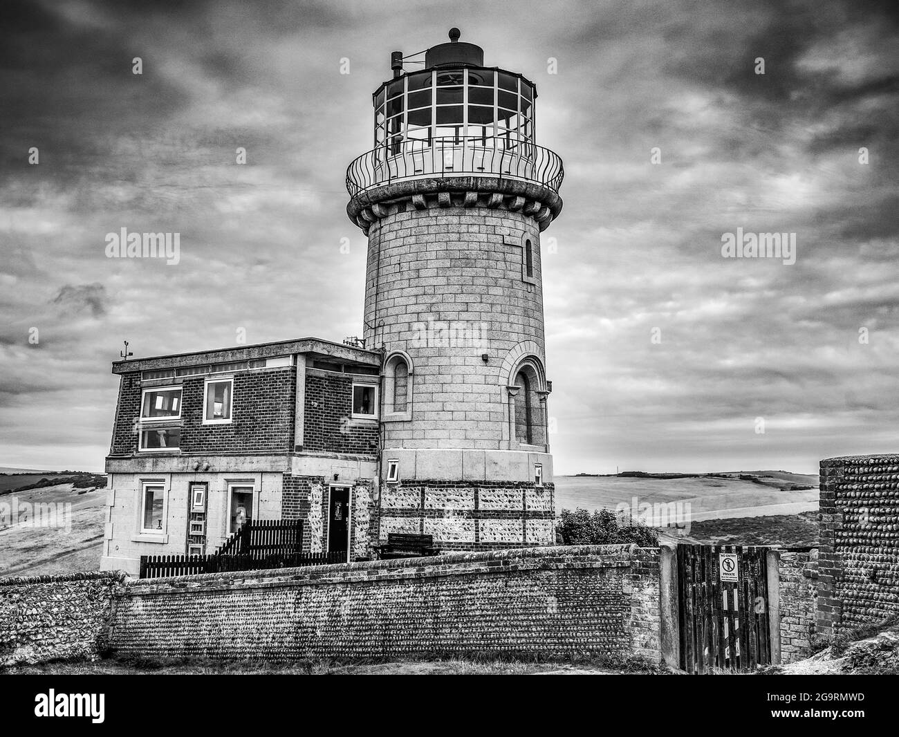 Belle Tout Lighthouse, Beachy Head, in Schwarz und Weiß Stockfoto