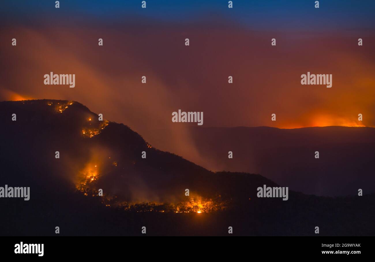 Ruiend Castle Fire - Katoomba Blue Mountains, Weihnachten 2019 Stockfoto