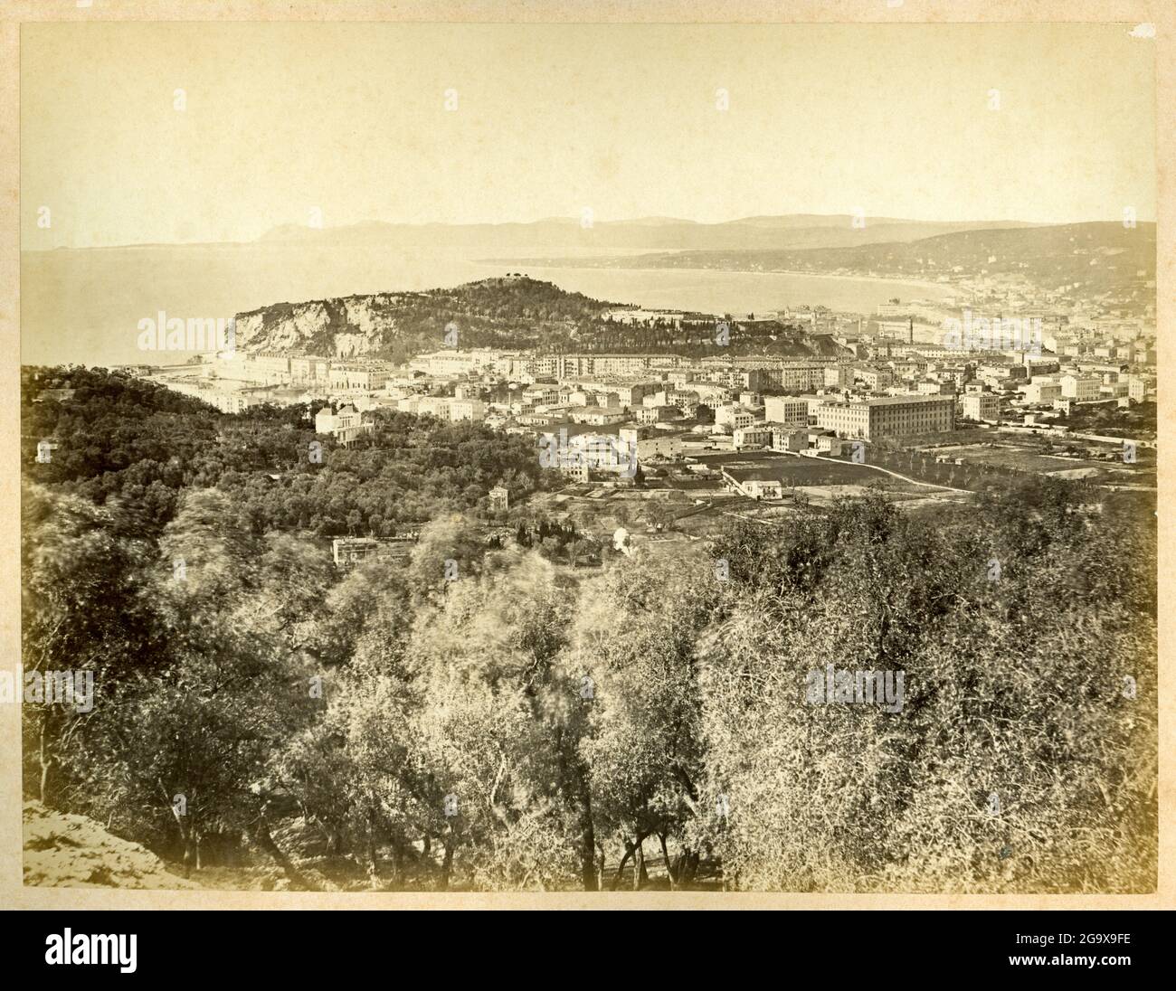 1900, Fotograf mir nicht bekannt Europe, Frankreich, Nizza, Blick auf den Hafen von Nizza, ZUSÄTZLICHE-RIGHTS-CLEARANCE-INFO-NOT-AVAILABLE Stockfoto