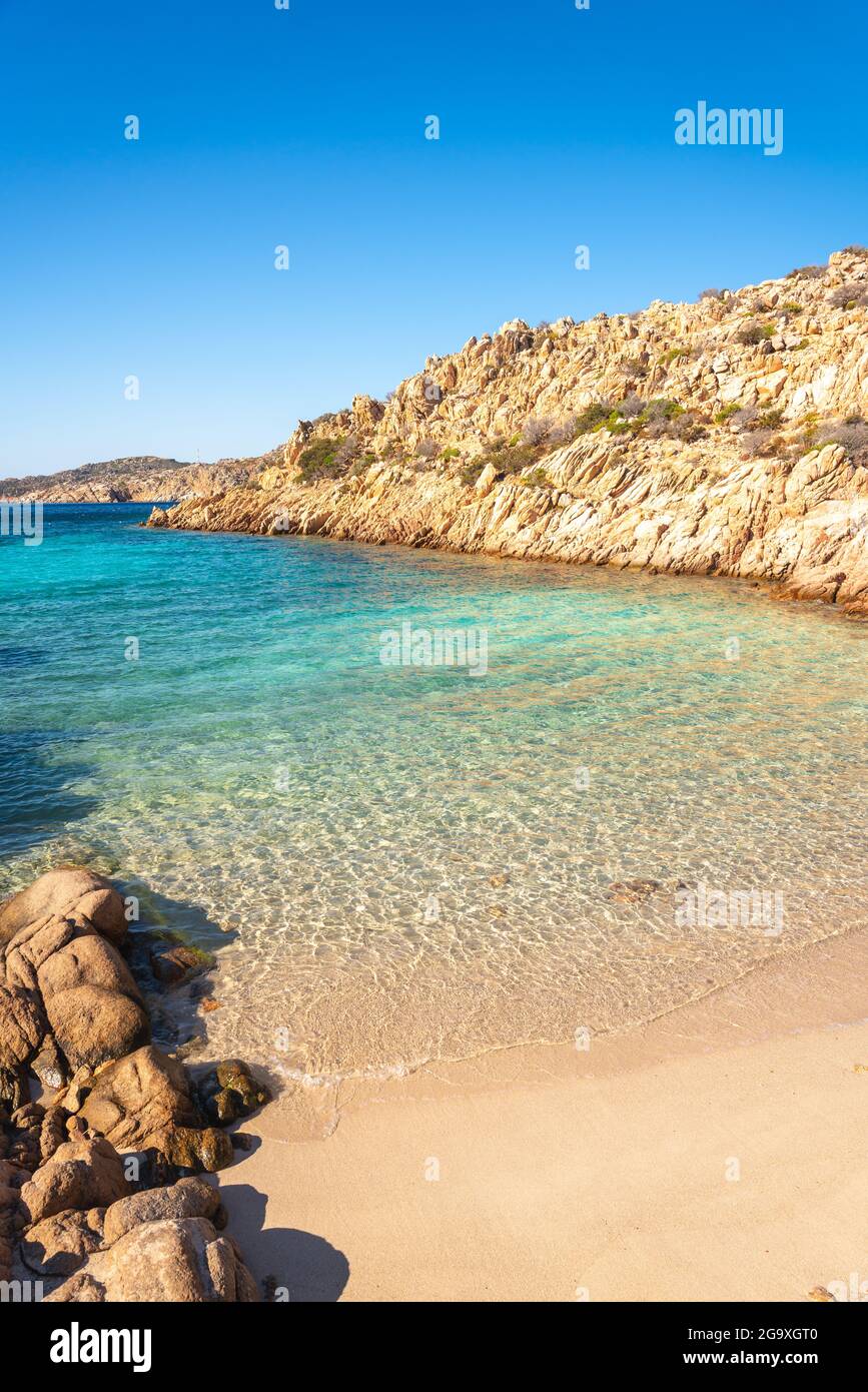 Cala Coticchio, wunderschöne Bucht in La Maddalena, Sardinien, Italien Stockfoto