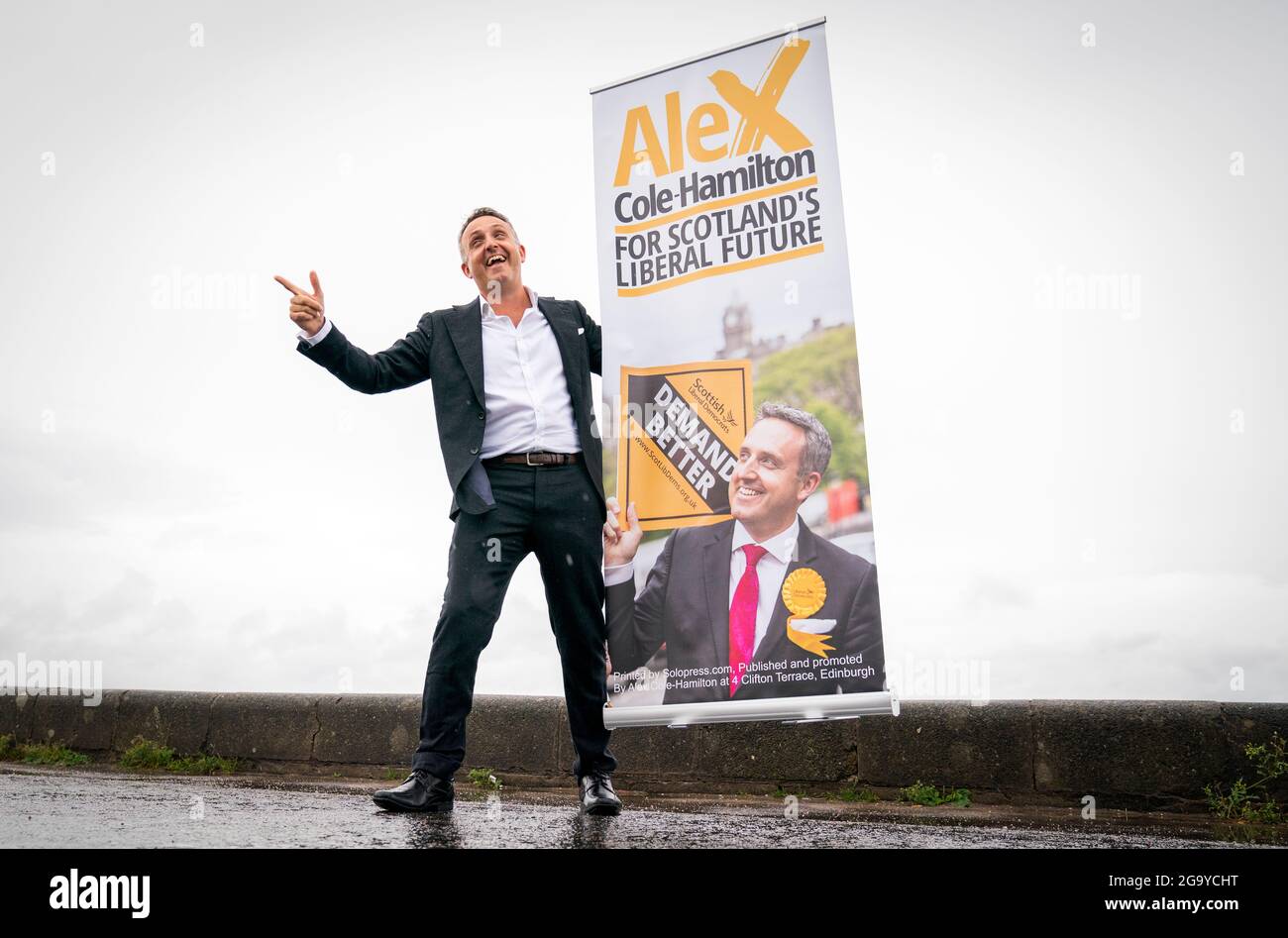 Alex Cole-Hamilton, MSP für Edinburgh West, gibt seinen Antrag bekannt, der nächste Vorsitzende der schottischen Liberaldemokraten im Boardwalk Beach Club in Edinburgh zu werden. Bilddatum: Mittwoch, 28. Juli 2021. Stockfoto