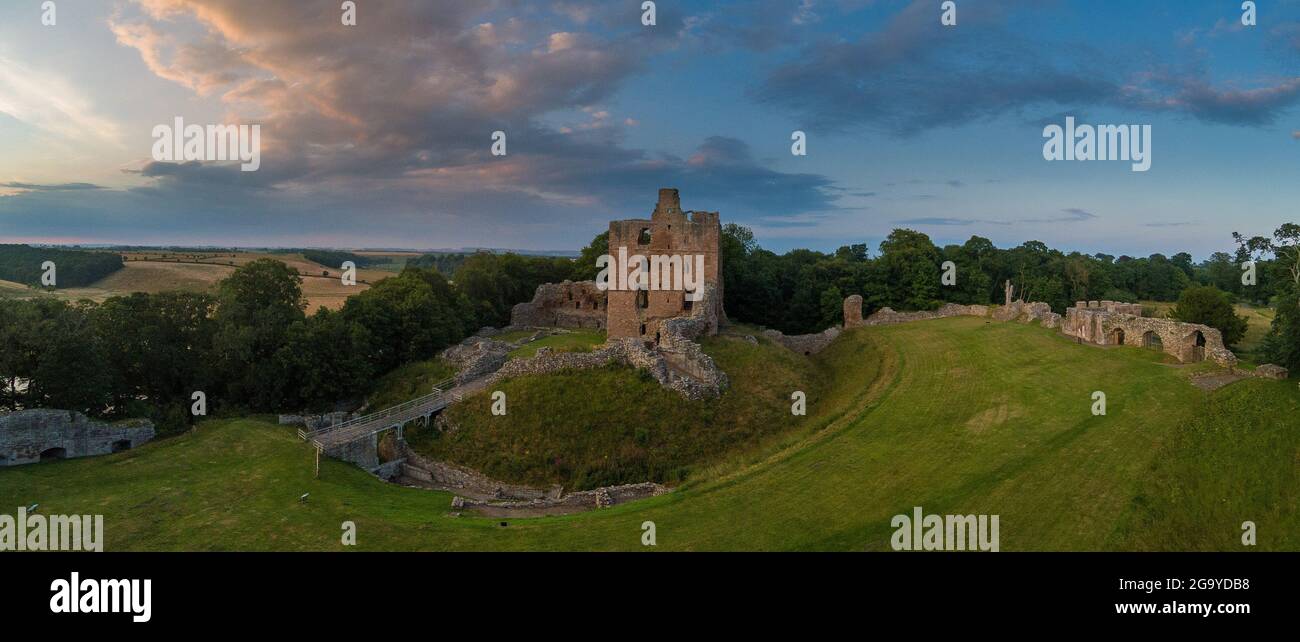 Norham Castle eines der wichtigsten der anglo-schottischen Grenzfestungen war es der Sitz des Fürstentums der Fürstbischöfe Stockfoto