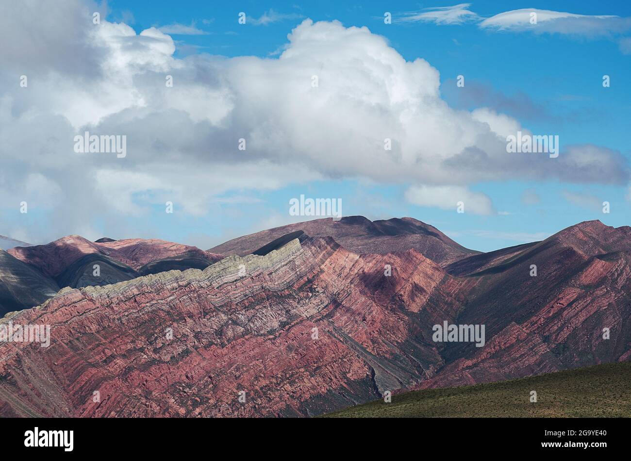 Dramatische Berglandschaft, El Hornacal, Jujuy, Argentinien Stockfoto