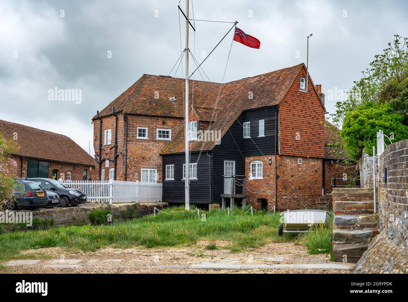 Bosham Sailing Club Building or Clubhouse, Grade II gelistet in Quay Meadow, Bosham Quay, Bosham, West Sussex, England, VEREINIGTES KÖNIGREICH. Stockfoto