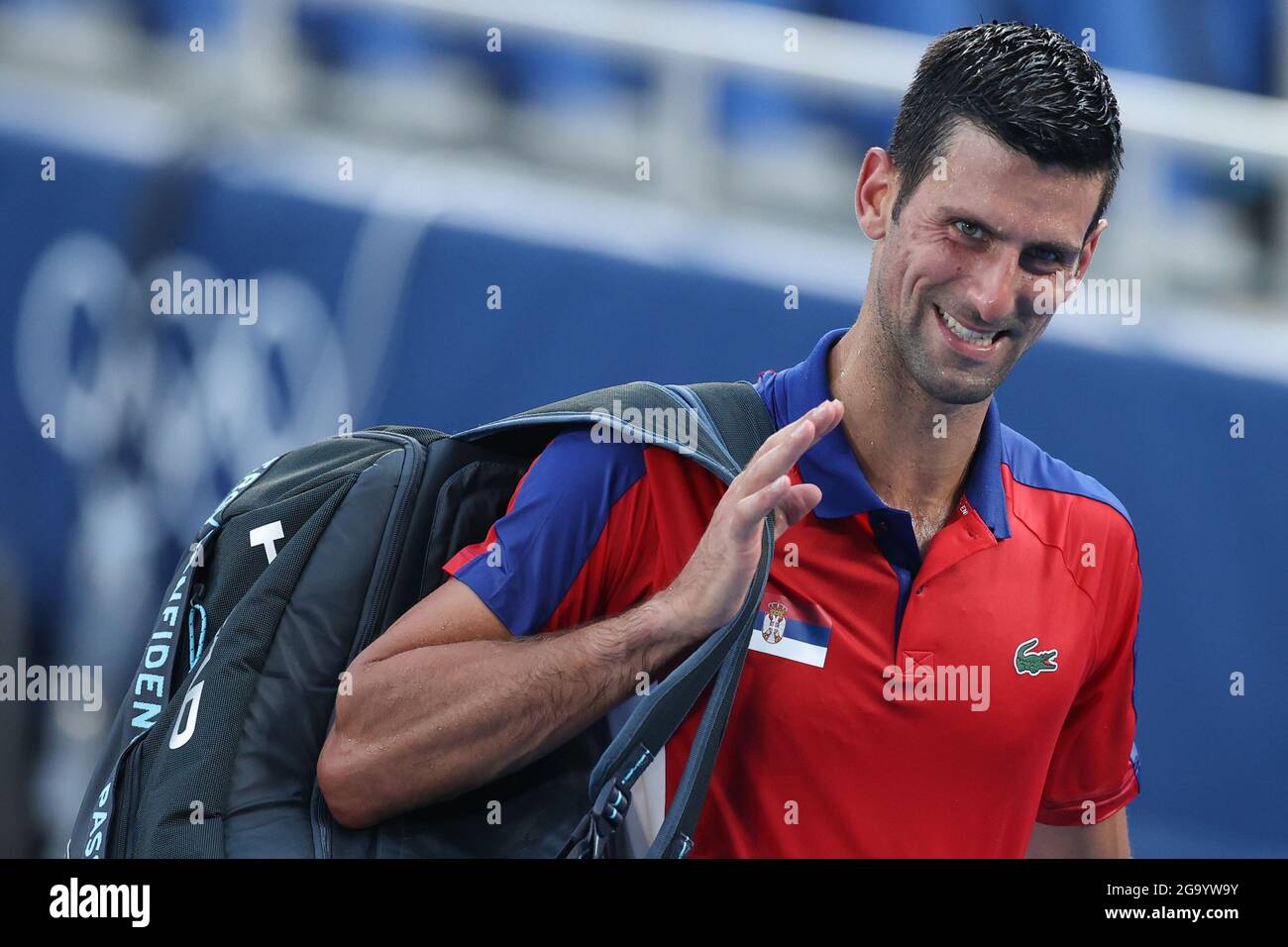 (210728) -- TOKIO, 28. Juli 2021 (Xinhua) -- Novak Djokovic aus Serbien feiert nach dem Tennisseinzel-Spiel der dritten Runde gegen Alejandro Davidovich Fokina aus Spanien bei den Olympischen Spielen 2020 in Tokio, Japan, 28. Juli 2021. Stockfoto