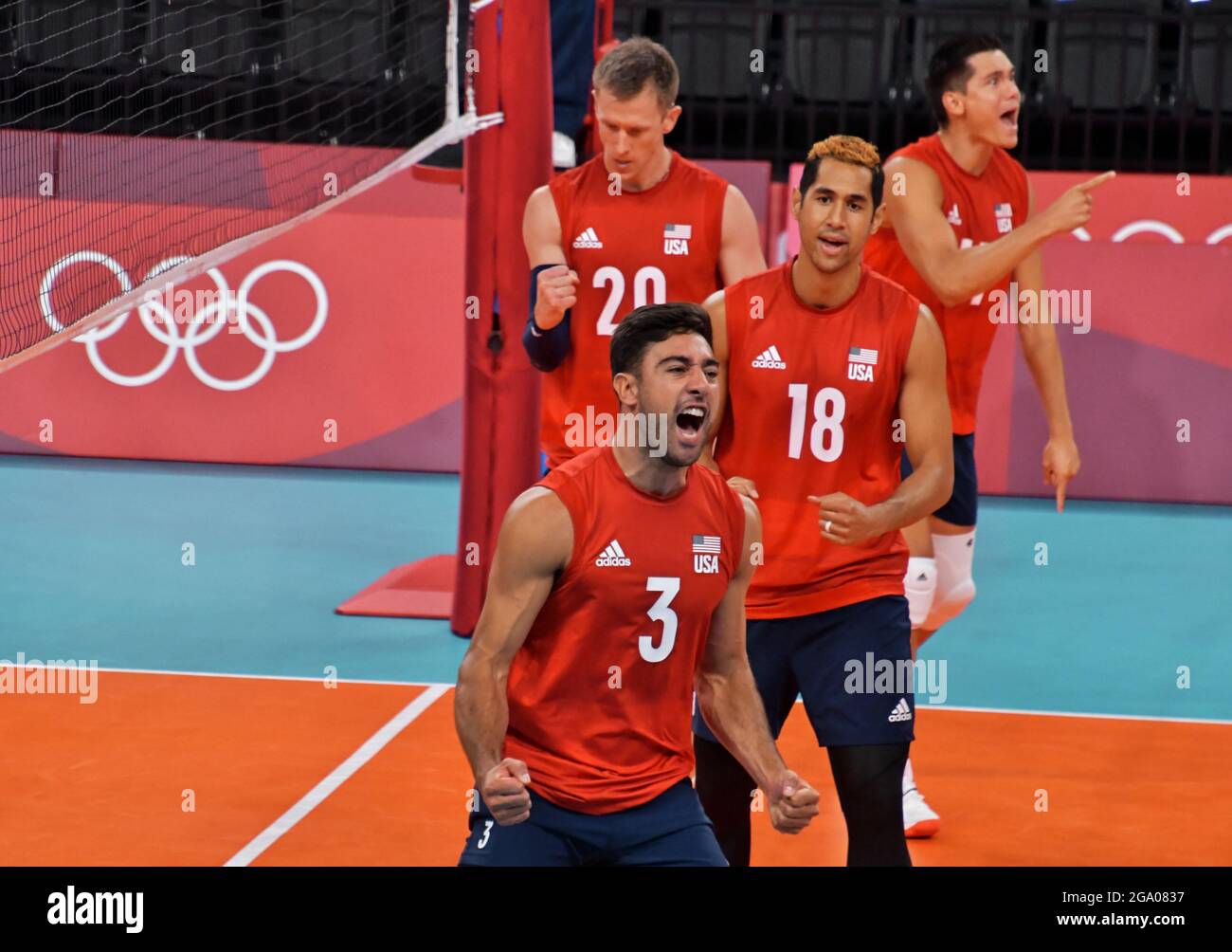 Tokio, Japan. Juli 2021. Die US-amerikanische Taylor Sander (Front) reagiert in der Vorrunde während des Tokioter Olympia-Volleyball in der Ariake Arena am Mittwoch, den 28. Juli 2021. Foto von Keizo Mori/UPI Credit: UPI/Alamy Live News Stockfoto