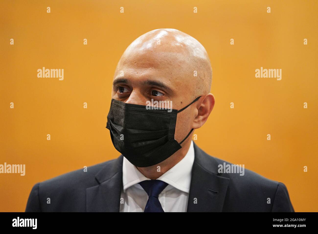 Gesundheitsminister Sajid Javid bei einem Besuch einer Pop-up-Impfstelle im Little Venice Sports Centre im Westen Londons. Bilddatum: Mittwoch, 28. Juli 2021. Stockfoto