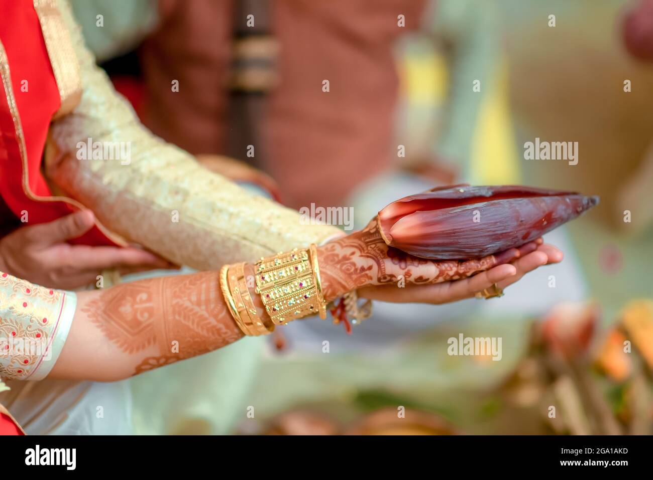 Hinduistische oder indische Hochzeitszeremonie Rituale und Traditionen (Assamesische Hochzeit) Stockfoto