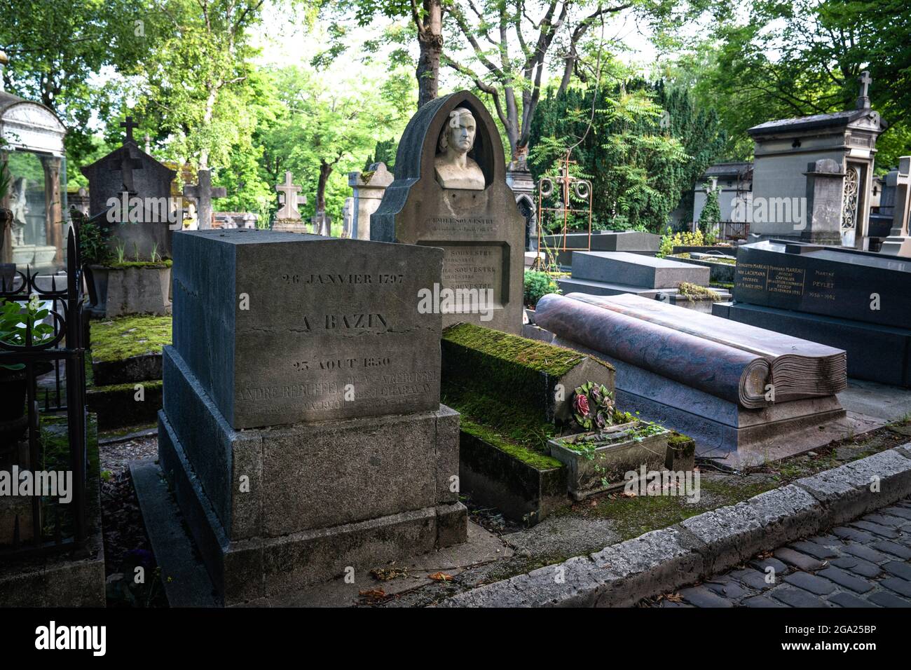 Der Friedhof Pere Lachaise ist der größte Friedhof in Paris, Frankreich