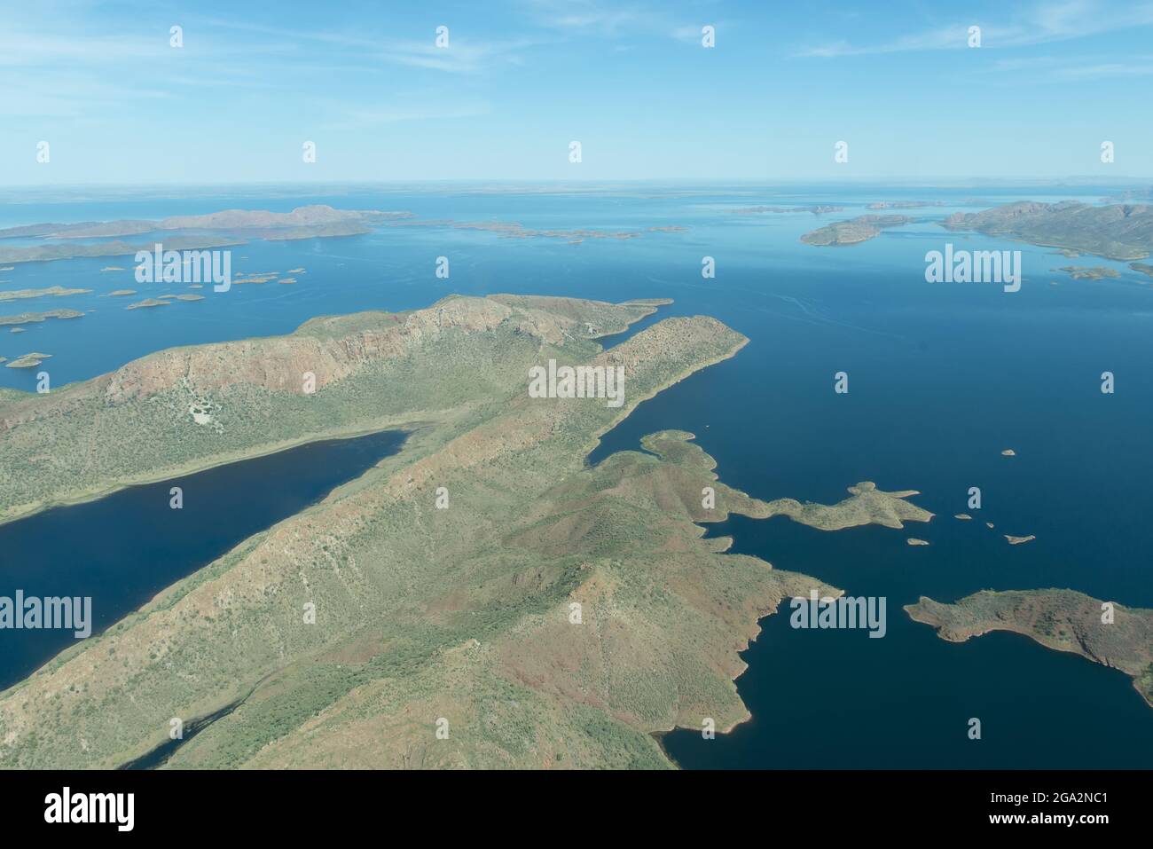 Luftaufnahme des Lake Argyle, Westaustraliens größtem künstlichen Süßwasserreservoir in East Kimberley; Western Australia, Australien Stockfoto