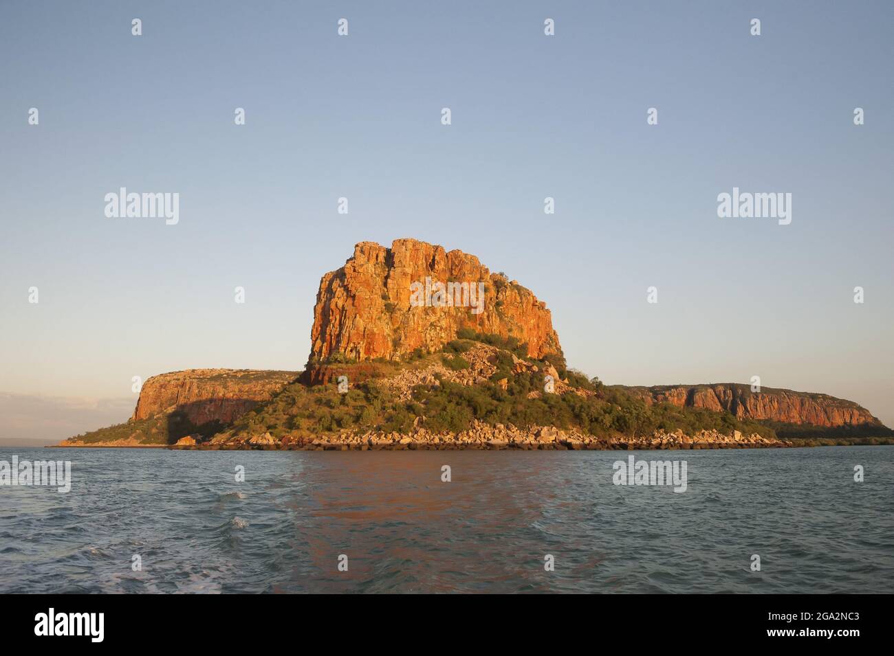 Sonnenaufgang über Raft Point, einer Sandsteinfelsen-Formation entlang der Kimberly-Küste, die für ihre Felskunst der Aborigines berühmt ist; Western Australia, Australien Stockfoto