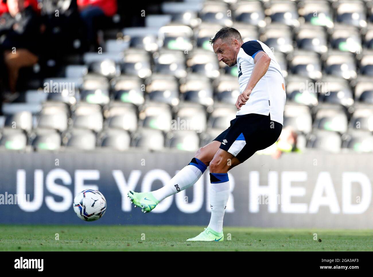 Derby, England, 28. Juli 2021. Phil Jagielka von Derby County während des Freundschaftsspiels vor der Saison im Pride Park Stadium, Derby. Bildnachweis sollte lauten: Darren Staples / Sportimage Stockfoto