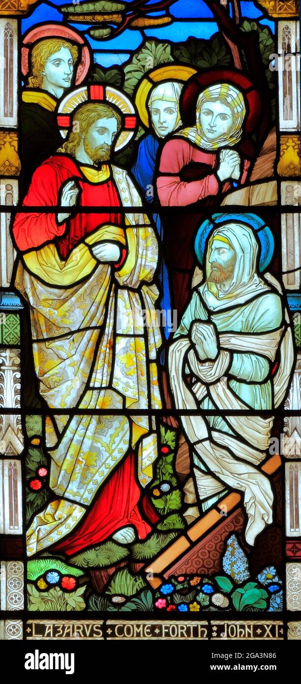 Wunder von Jesus, Anhebung des Lazarus, Glasfenster, von Heaton Butler & Bayne, 1878, Swaffham, Norfolk, England, UK Stockfoto
