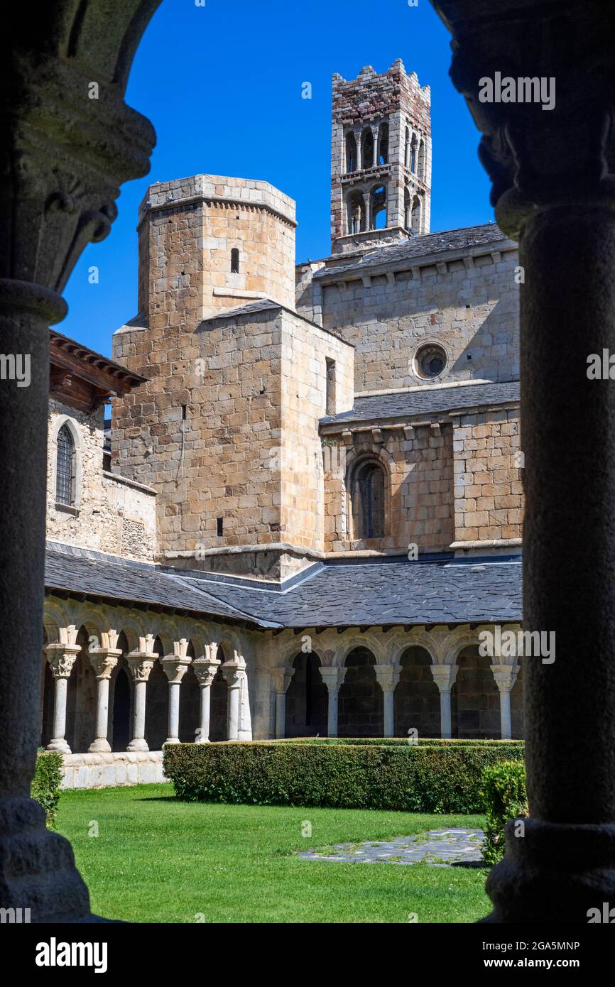 Coister von Sant Miquel, Klöster der romanischen Kathedrale von Santa Maria in La Seu d'Urgell, Lleida, Katalonien, Spanien. Die Kathedrale von Santa Mar Stockfoto