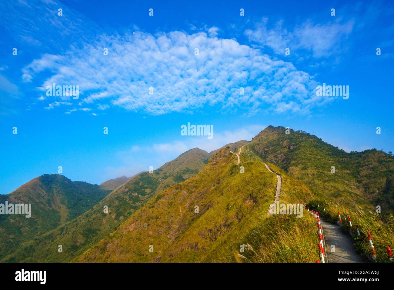 Schöne Aussicht auf die Berge in Binh Lieu Bezirk Quang Ninh Provinz Nordvietnam Stockfoto