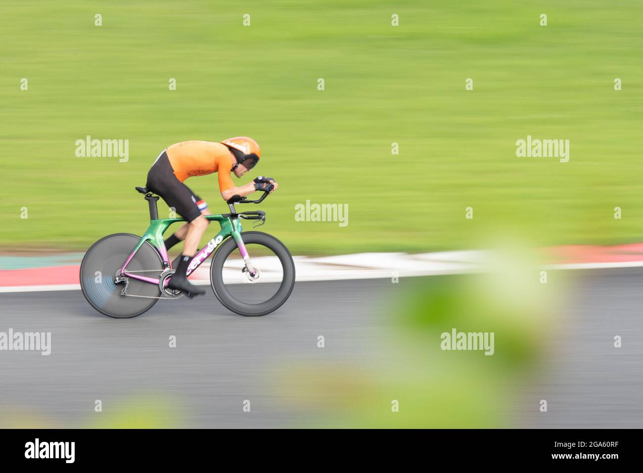 Oyama, Japan. Juli 2021. Radfahren: Olympiade, Oyama, Männer, Einzelzeitfahren auf dem Fuji International Speedway. Tom Dumoulin aus den Niederlanden. Quelle: Sebastian Gollnow/dpa/Alamy Live News Stockfoto