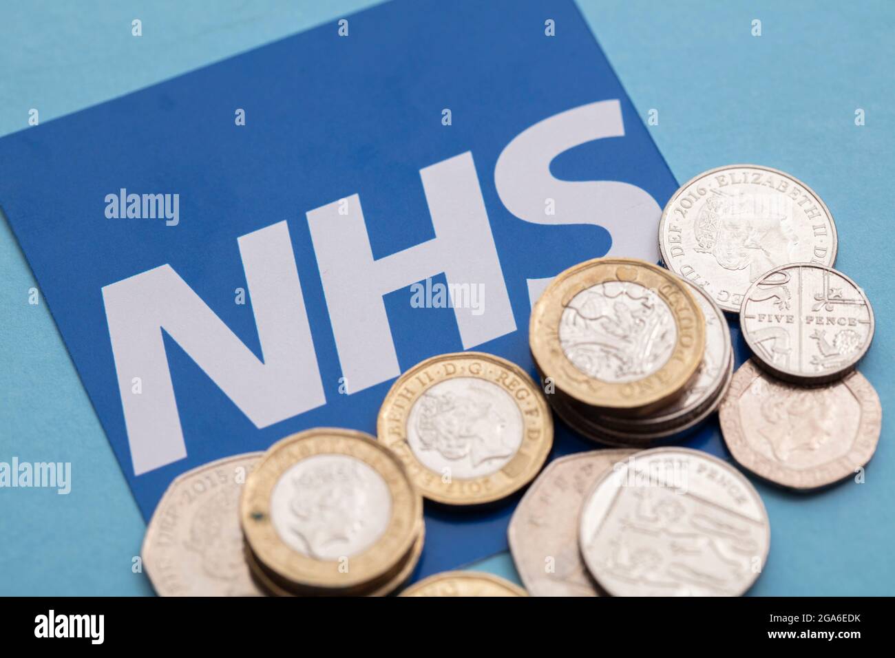 LONDON, Großbritannien - Juli 2021: NHS National Health Service Funding concept Stockfoto