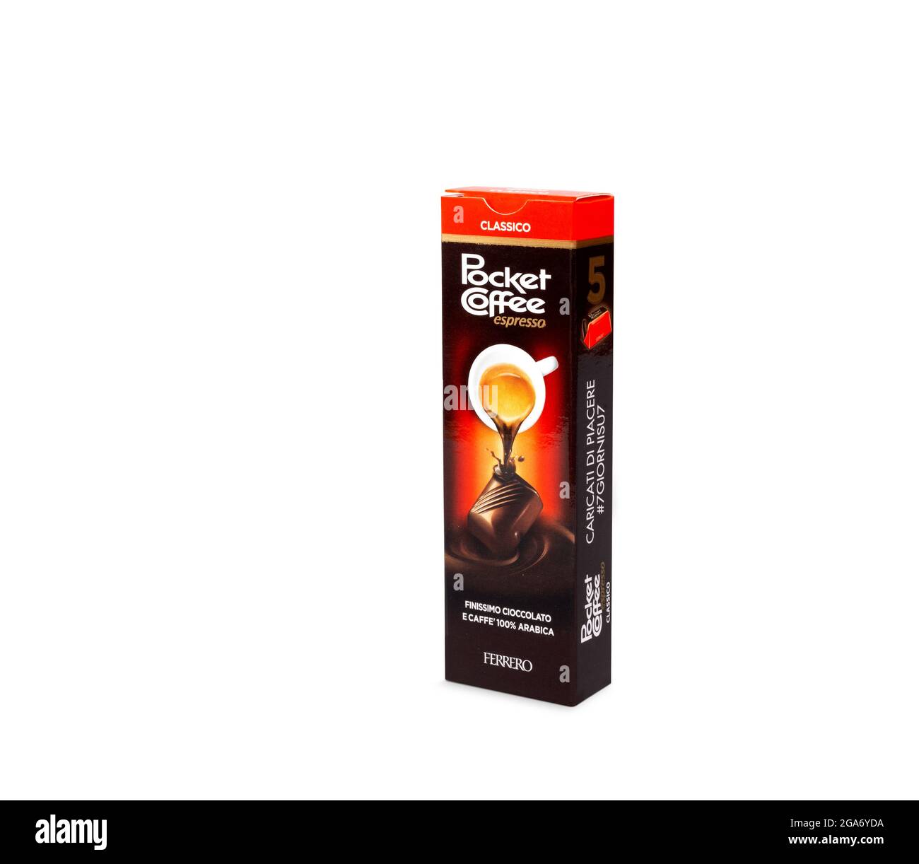 Italien - März 11. 2021: Pack von Tasche Kaffee Schokolade Marke Ferrero Stockfoto