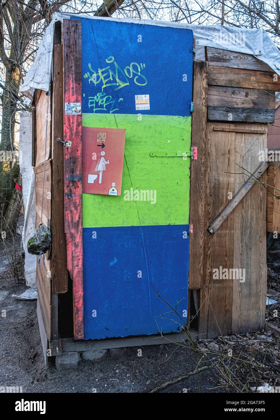Toilette im Garten von Teepeeland informelle Hausbesetzer Gemeinde in