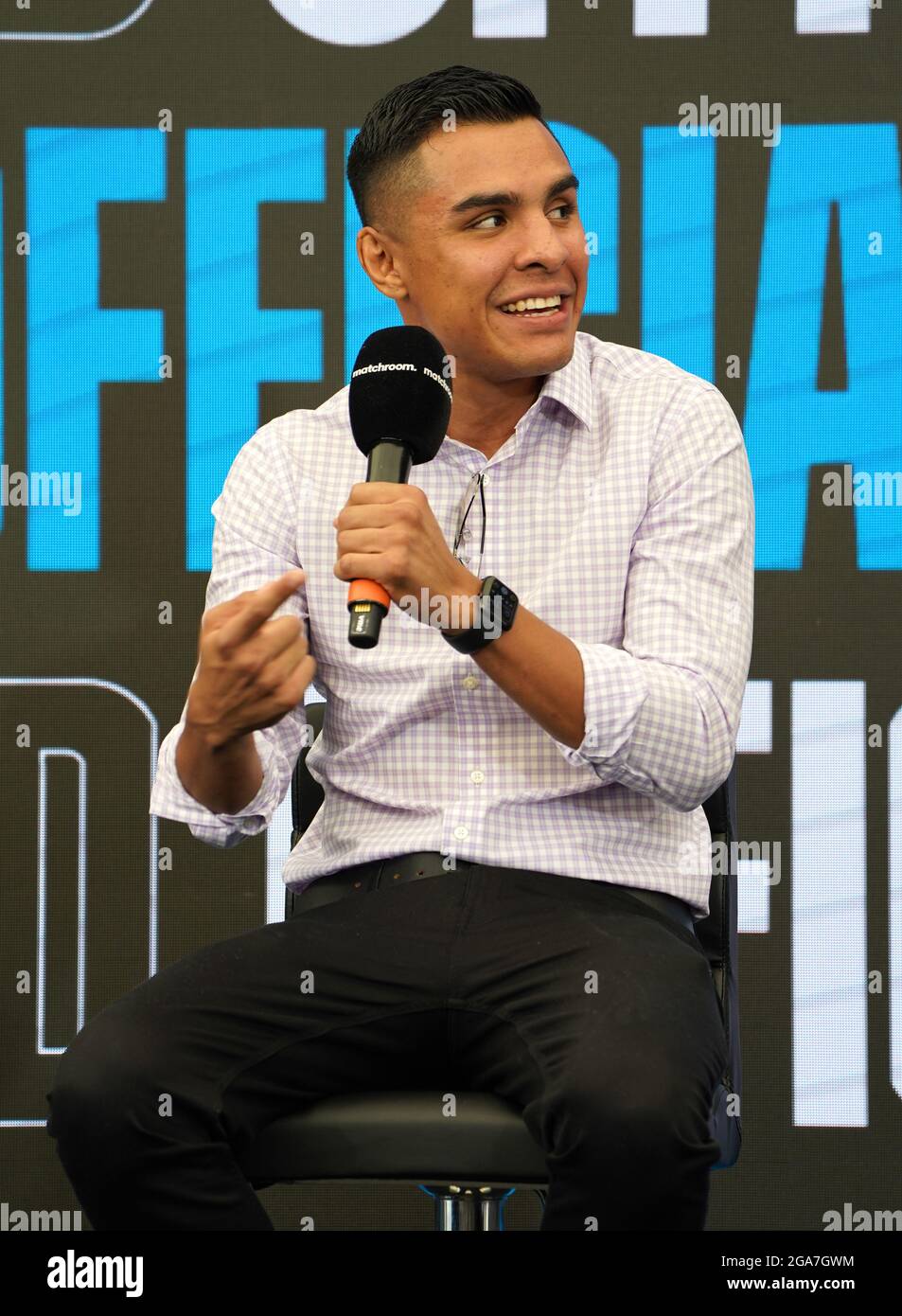 Adrian Granados während einer Pressekonferenz in Mascalls, Brentwood. Stockfoto