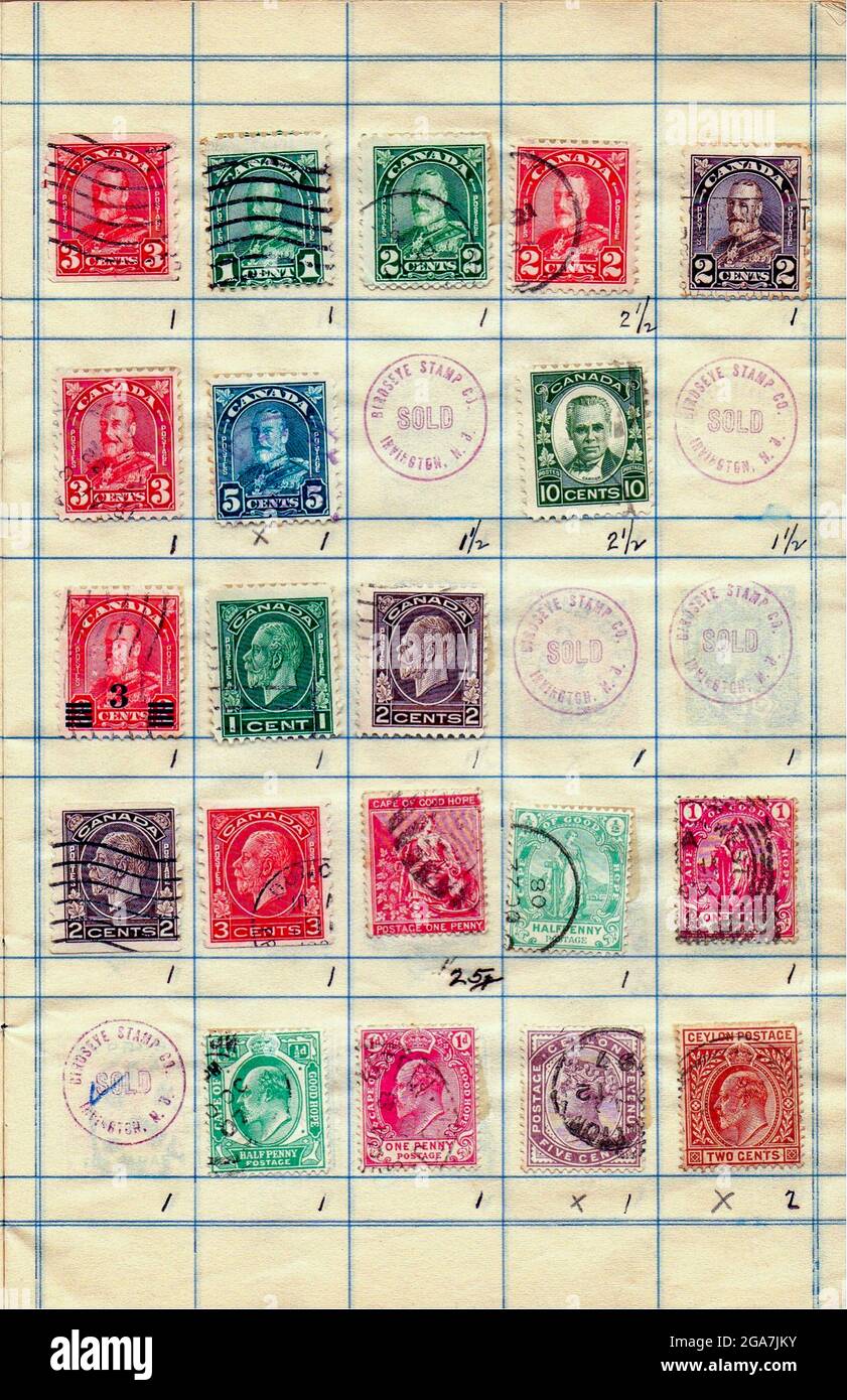 Eine Sammlung von alten Briefmarken aus Canada Philately ist das Studium der Briefmarken und Postgeschichte. Stockfoto