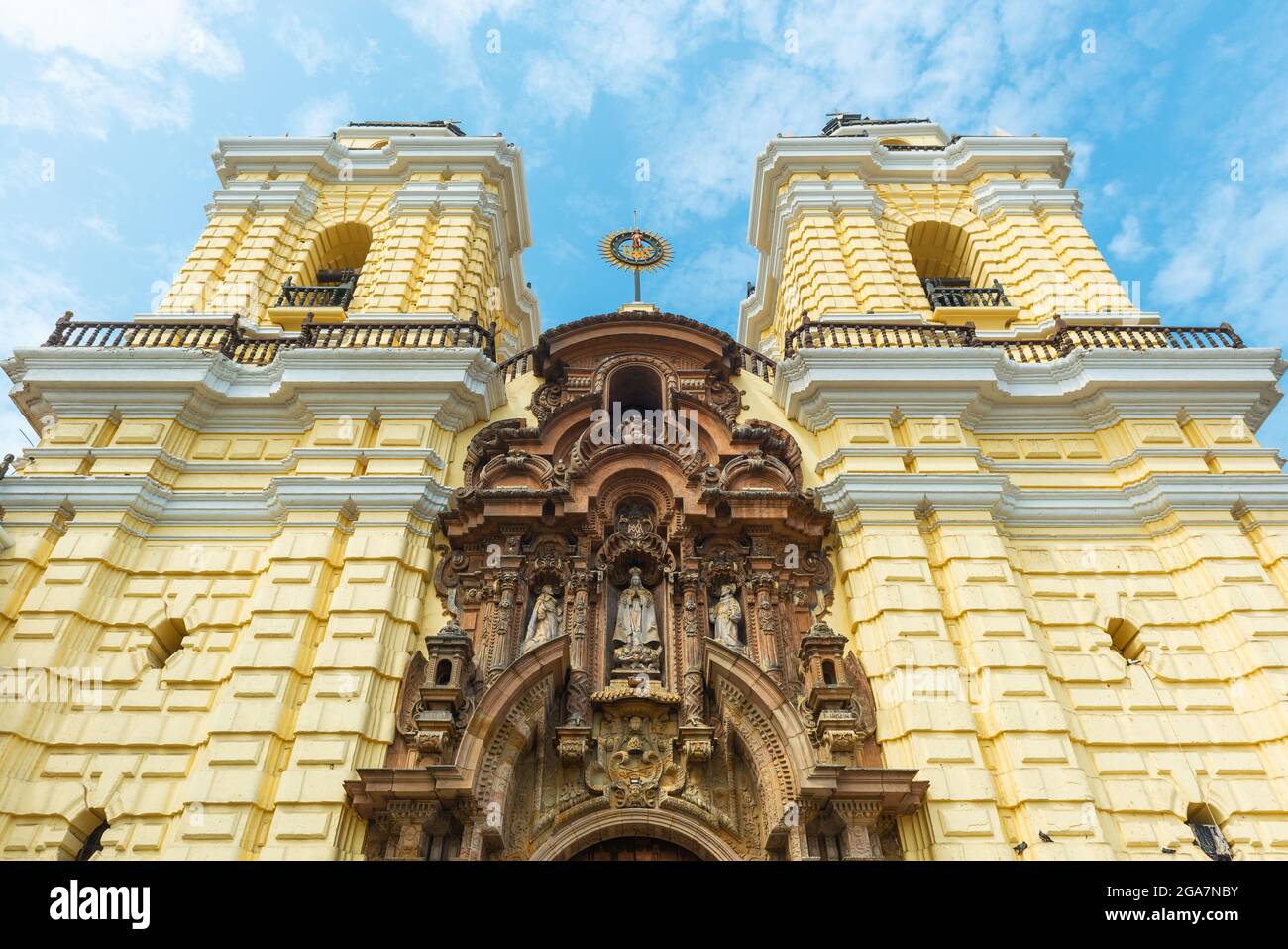 San Francisco Basilika und Kloster Fassade im Barockstil, Lima, Peru. Stockfoto