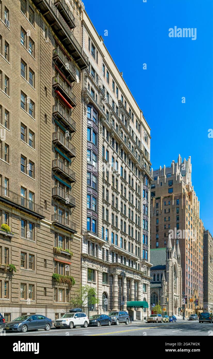 Das Prasada, 50 Central Park West, ist ein 1907 erbautes Wahrzeichen-Apartmentgebäude auf der Upper West Side von Manhattan. Stockfoto
