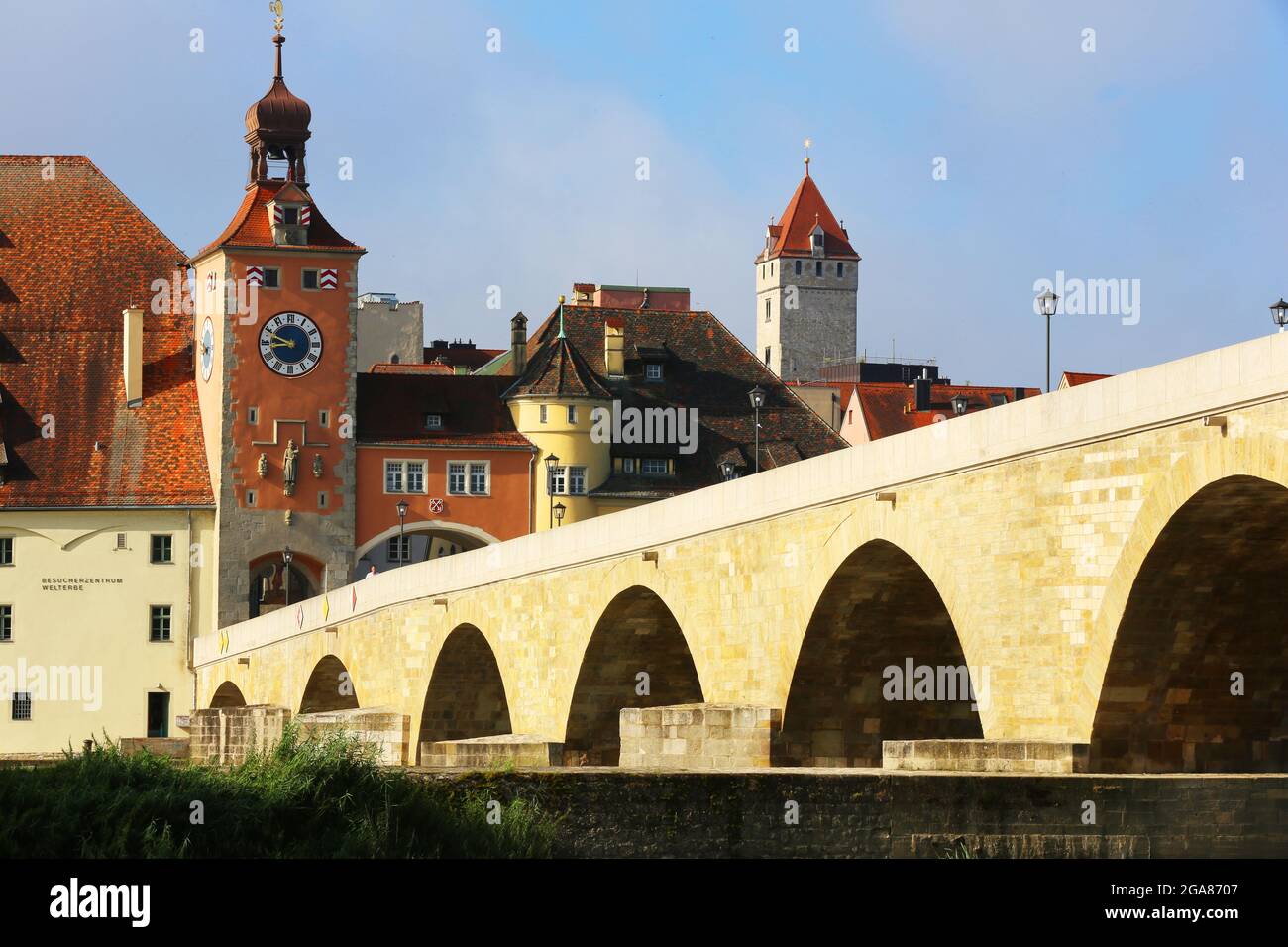 Stadt An Der Donau Bayern 6 Buchstaben Donau turm -Fotos und -Bildmaterial in hoher Auflösung – Alamy