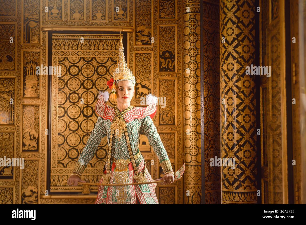 Khon ist traditionelle Tanzdrama Kunst der thailändischen klassischen maskiert.Kunstkultur Thailand Tanzen in maskierten khon in der Literatur Ramayana, Thailand. Stockfoto