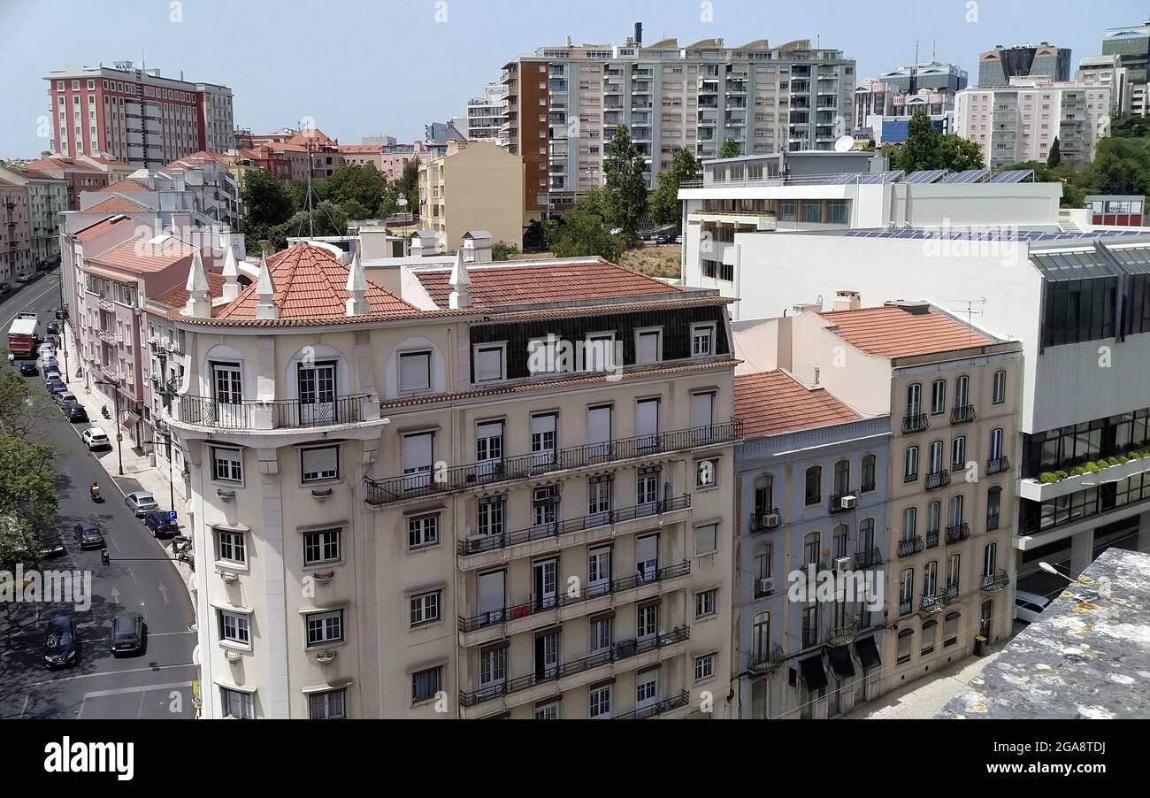 Stadtbild in der Nähe des Largo do Rato im Stadtteil Amoreiras, Lissabon, Portugal Stockfoto