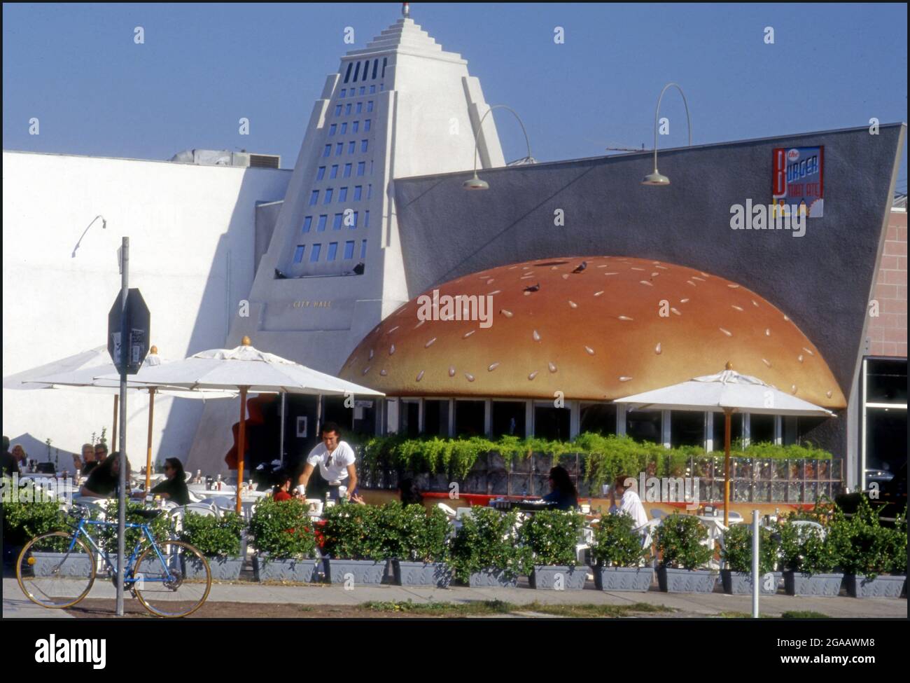 The Burger That Aß L.A. Restaurant auf Melrose Avenue in Los Angeles ca. 1990er Jahre. Stockfoto