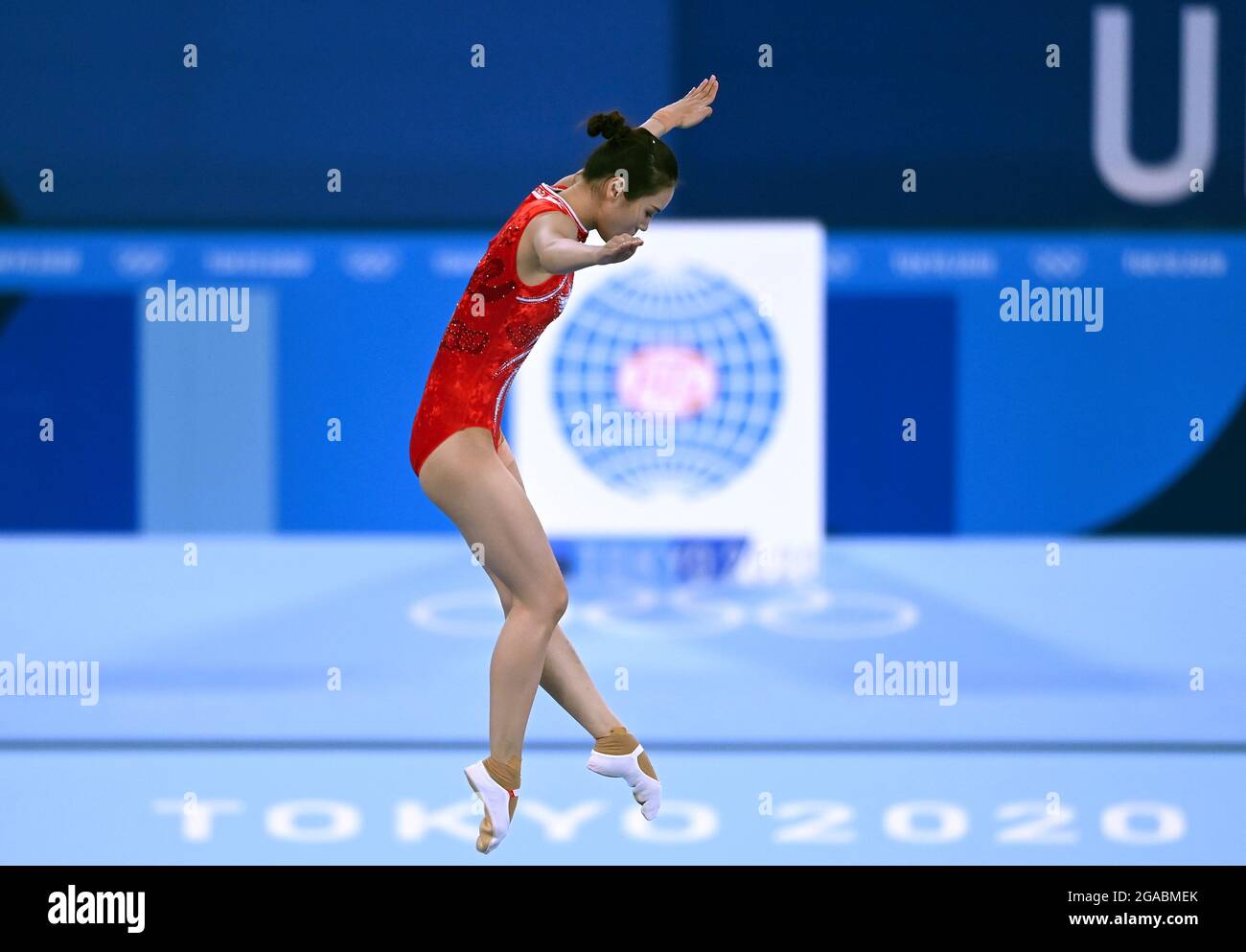 Tokio, Japan. Juli 2021. Liu Lingling aus China tritt beim Frauen-Finale der Trampolinturnen bei den Olympischen Spielen 2020 in Tokio, Japan, am 30. Juli 2021 an. Quelle: He Changshan/Xinhua/Alamy Live News Stockfoto