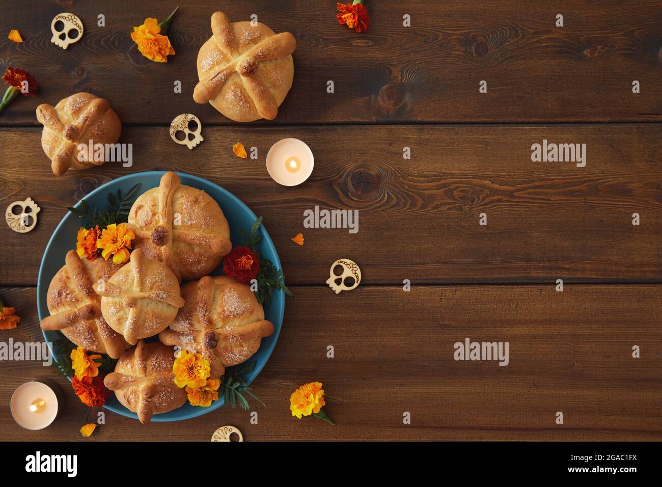 Tag der Toten, Dia De Los Muertos Hintergrund mit Brot des Todes Stockfoto