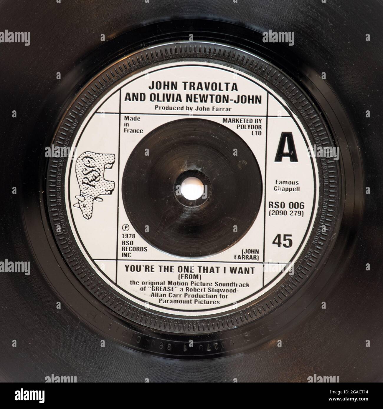 You're the One That I Want von John Travolta und Olivia Newton-John, einem Stockfoto der 7' Single Vinyl-Schallplatte mit 45 U/min im Cover Stockfoto