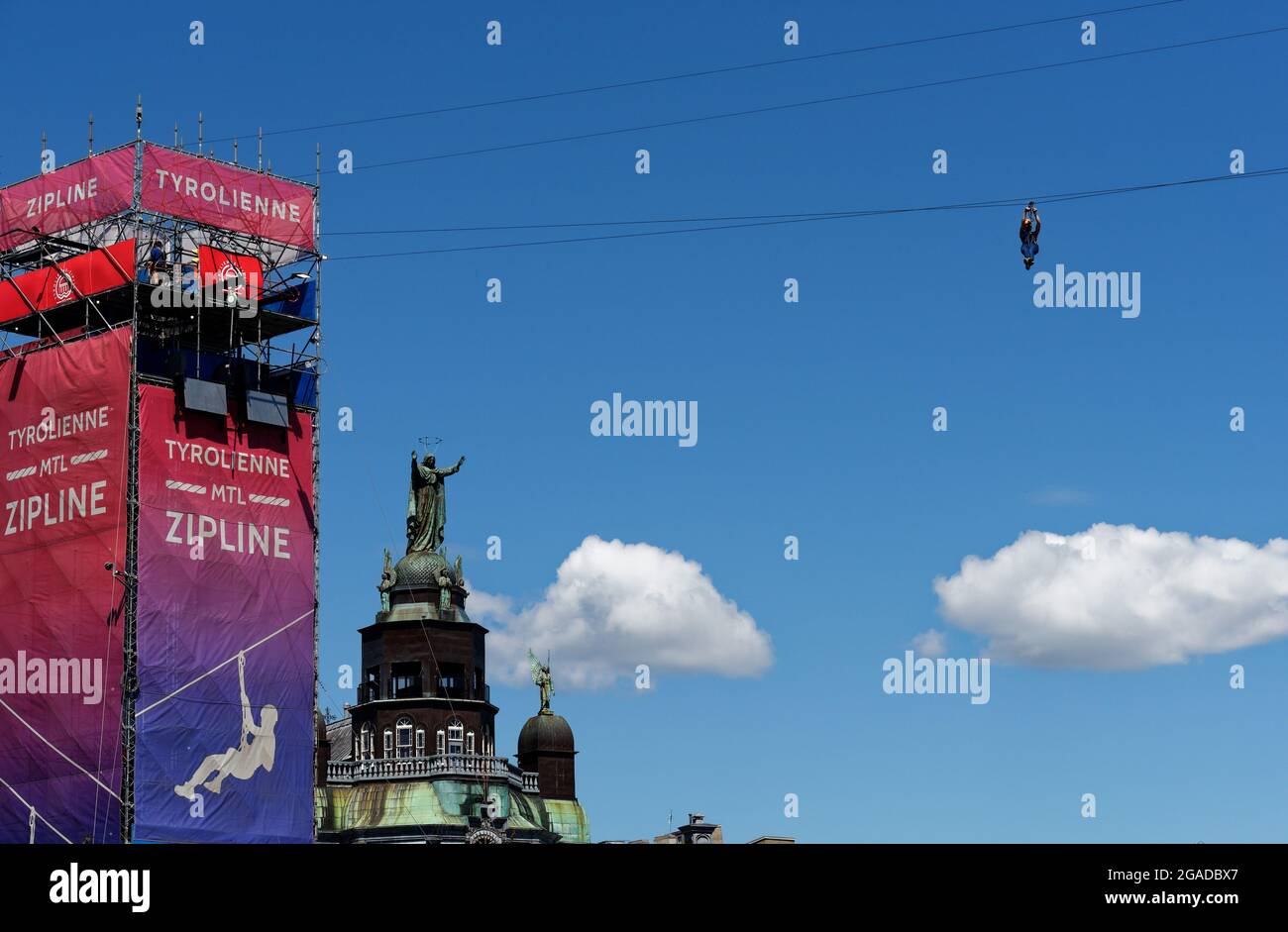 Die Zipline (Tyrollienne) in Montreal Old Port (Vieux Port), Quebec, Kanada Stockfoto