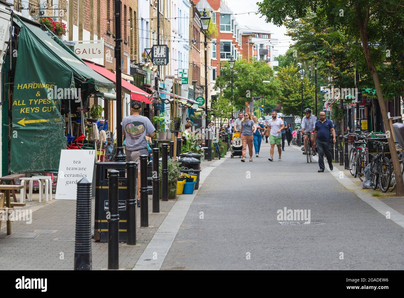 Menschen in Exmouth Market, Clerkenwell, London, England, Großbritannien Stockfoto