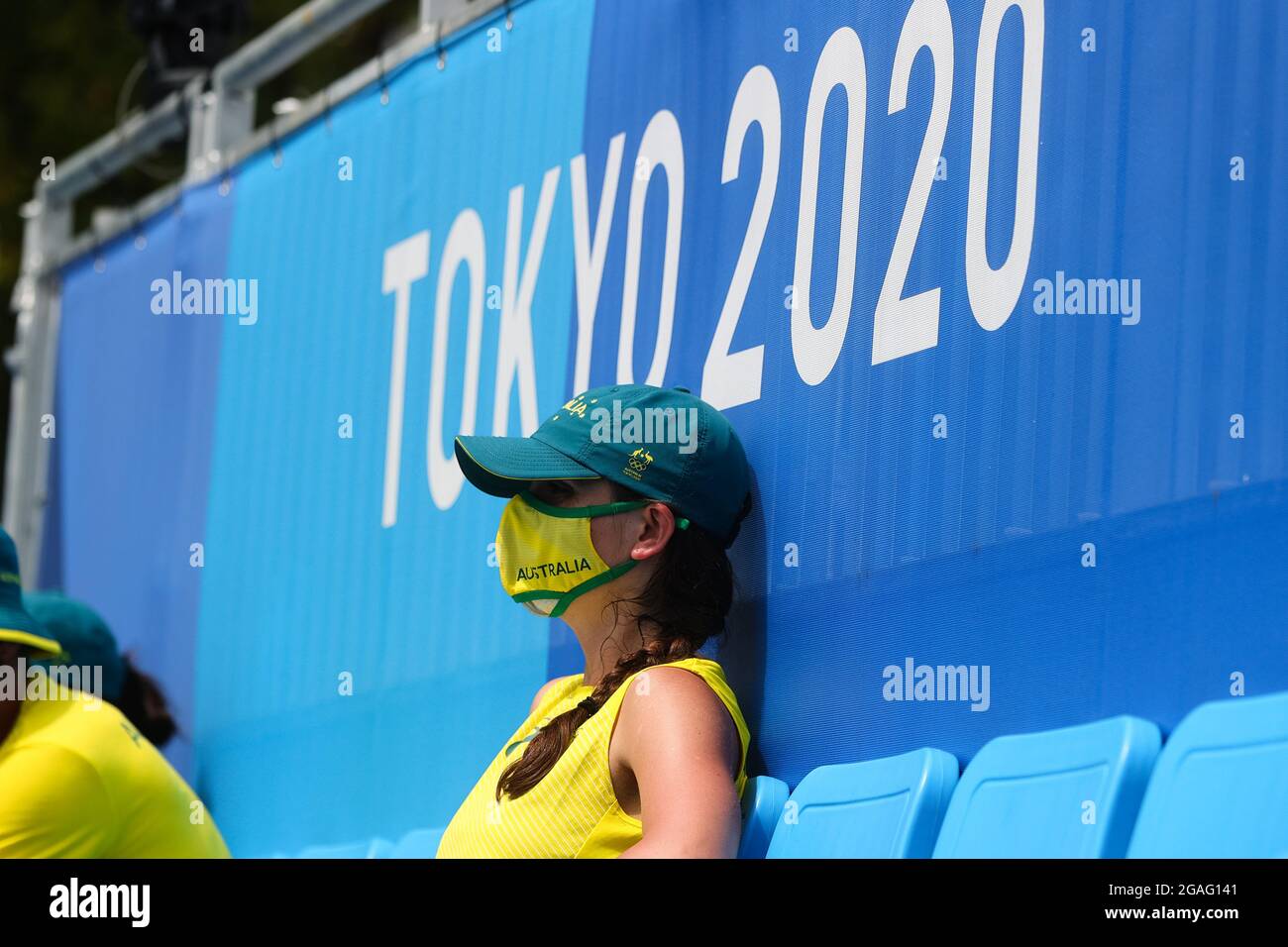 Tokio, Japan, 26. Juli 2021. Team Millman aus Australien während der Tennisrunde 2 der Herren zwischen John Millman aus Australien und Alejandro Davidovich Fokina aus Spanien am 3. Tag der Olympischen Spiele 2020 in Tokio. Quelle: Pete Dovgan/Speed Media/Alamy Live News Stockfoto