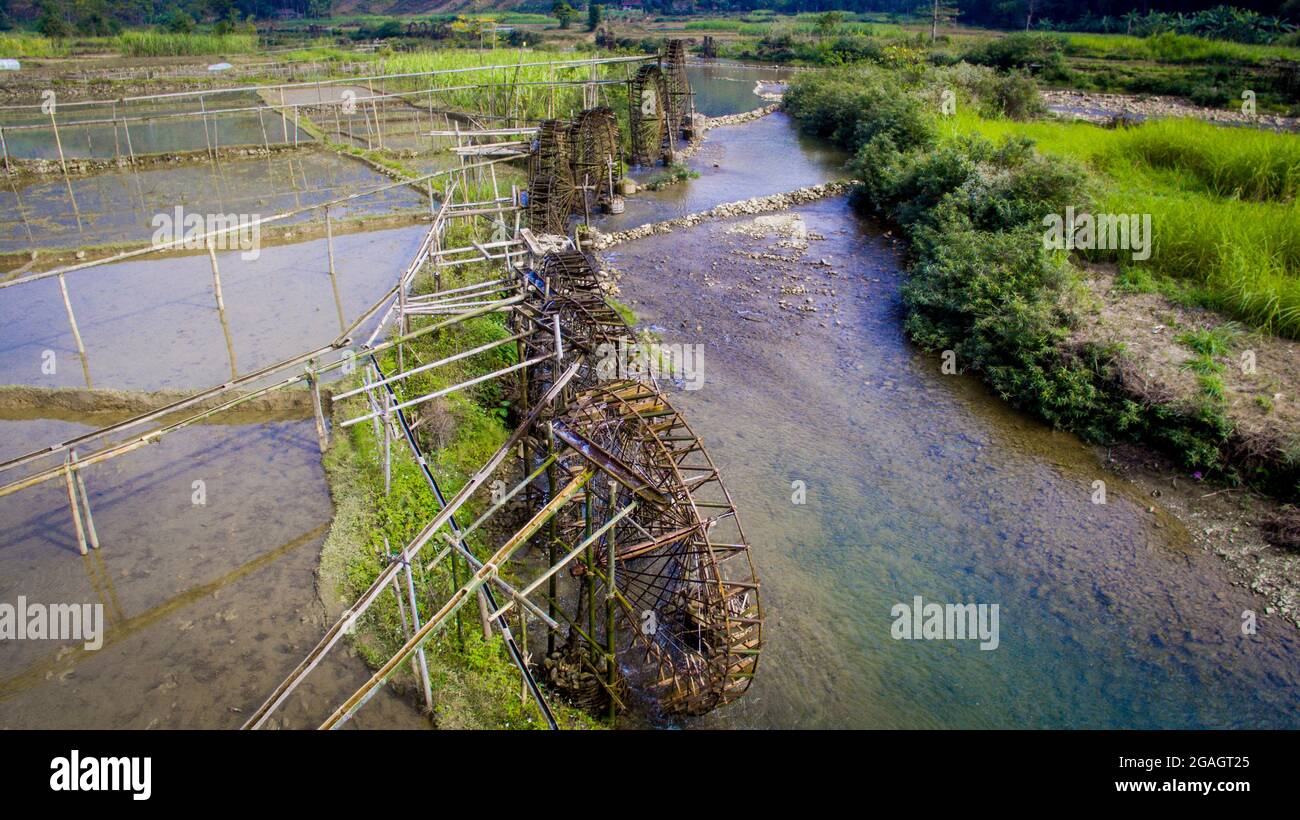 Schönes Wasserrad in Pu Luong Dorf Thanh Hoa Provinz Nordvietnam Stockfoto