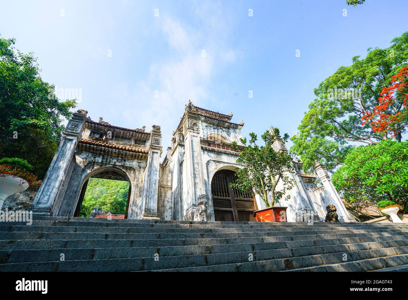 Schöner Tempel in der Provinz Thanh Hoa im Norden Vietnams Stockfoto