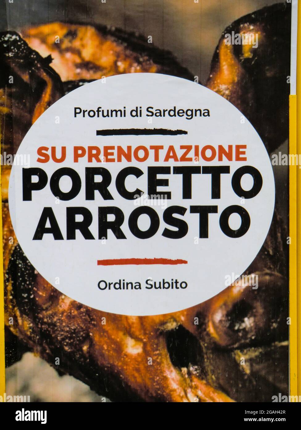 Schild außerhalb Restaurants in Alghero schlägt PORCHETTO, sardische Spezialität, Sardinien, Italien Stockfoto