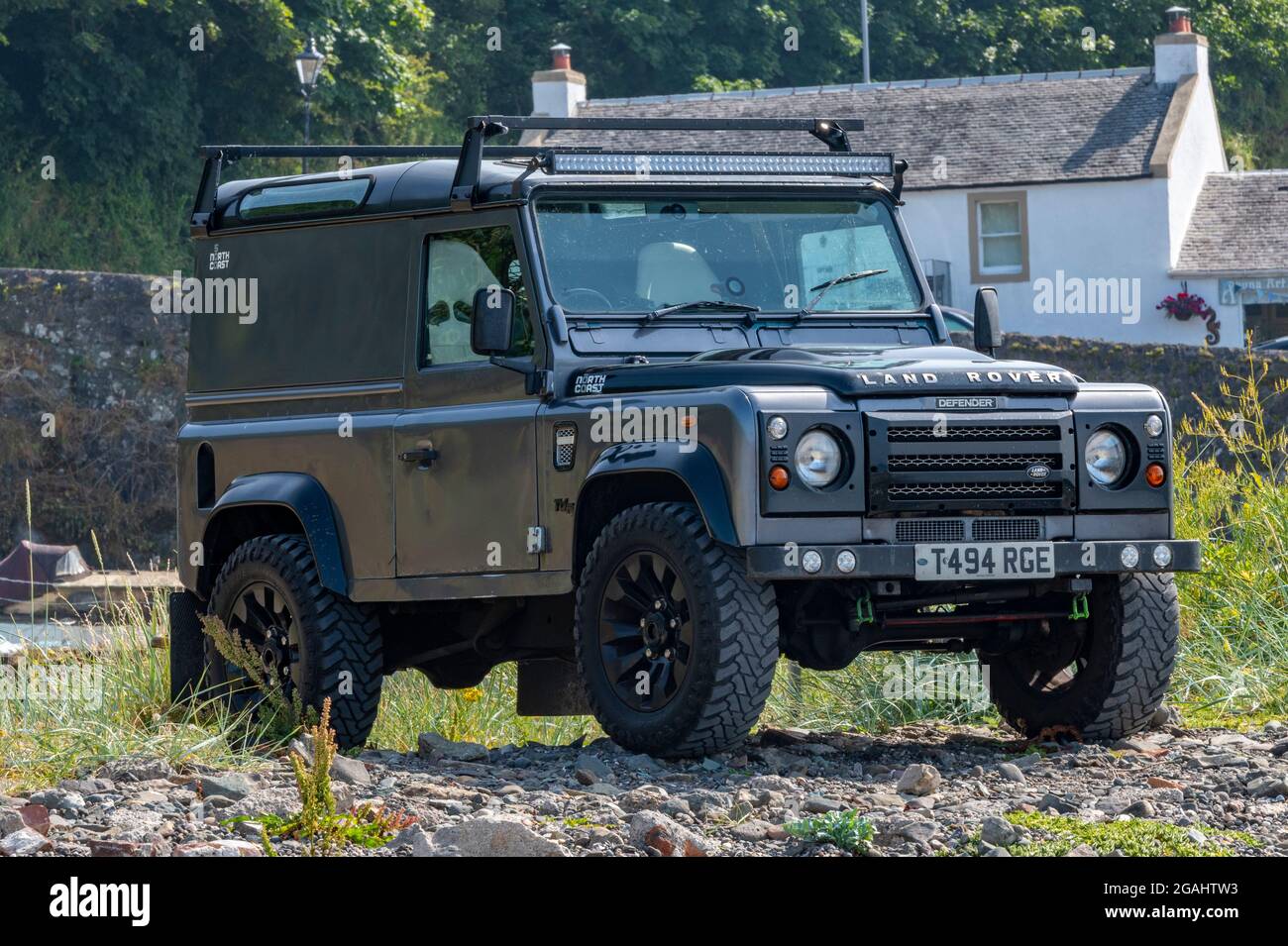 Landrover-Verteidiger, traditioneller Landrover-Verteidiger 90, Geländewagen, Geländewagen, Allradantrieb, Geländewagen, original Defender 90 Rover. Stockfoto