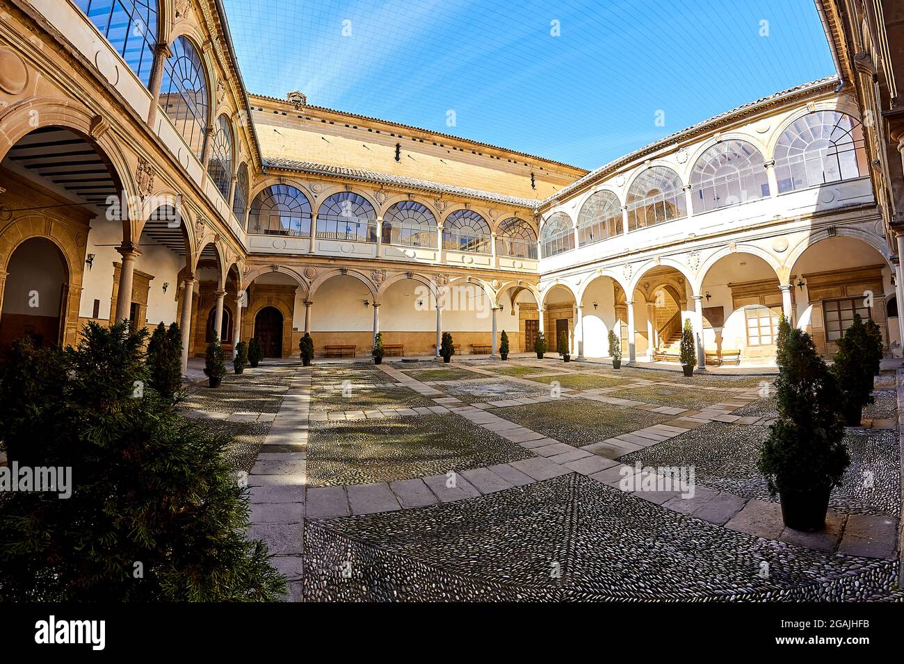 UNESCO-Weltkulturerbe in Ubeda. Gebäude des alten Santiago-Krankenhauses. Jaén, Spanien Stockfoto